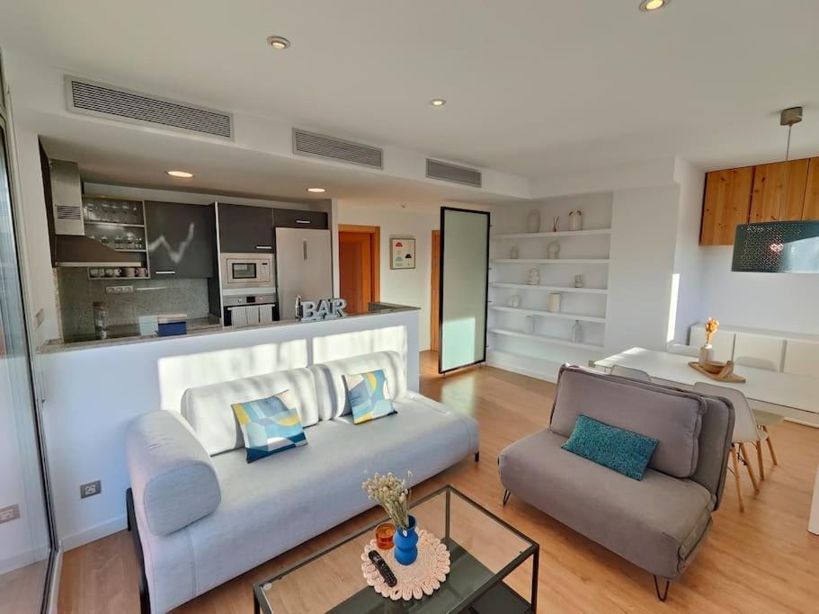 Large Terrace Luxury * Sant Adria de Besos