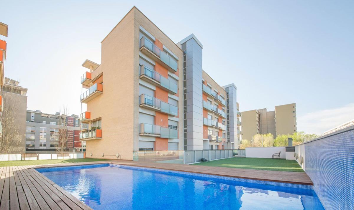 Large Terrace Luxury Apartment